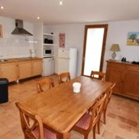 Appartement De 3 Chambres Avec Jardin Clos Et Wifi A Puimoisson דירה *